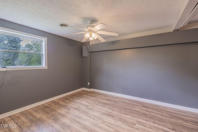 916 New Beason Well Road, Kingsport, TN 37660