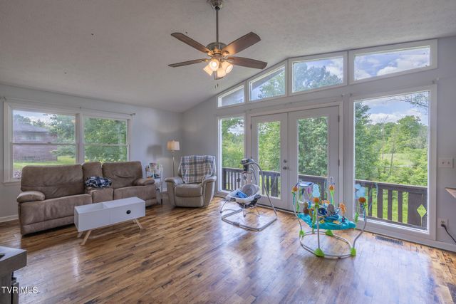 916 New Beason Well Road, Kingsport, TN 37660