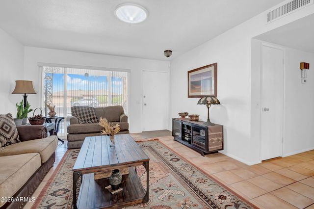 10243 W BURNS Drive, Sun City, AZ 85351