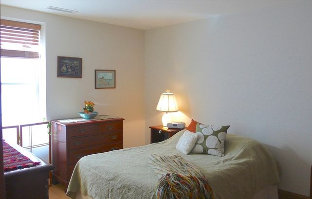 2440 Massachusetts Ave 8, Cambridge, MA 02140