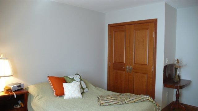 2440 Massachusetts Ave 8, Cambridge, MA 02140