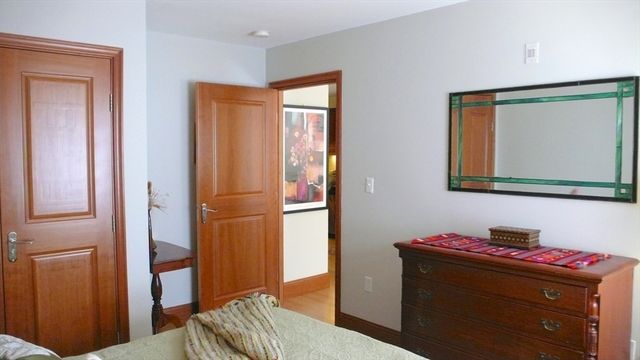 2440 Massachusetts Ave 8, Cambridge, MA 02140
