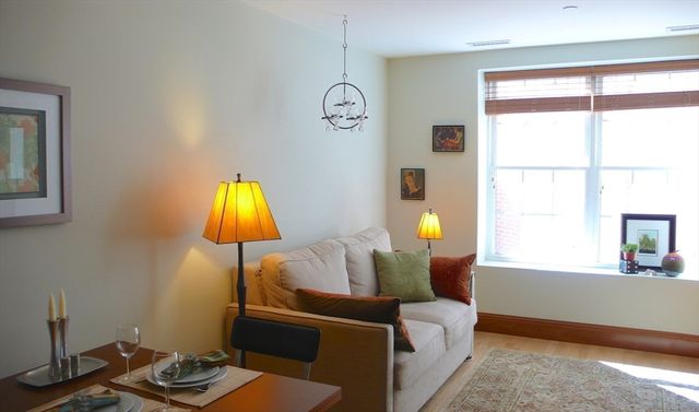 2440 Massachusetts Ave 8, Cambridge, MA 02140