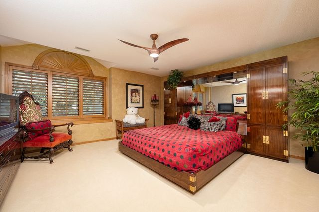 215 S 33rd Street, West Des Moines, IA 50265