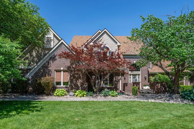 215 S 33rd Street, West Des Moines, IA 50265