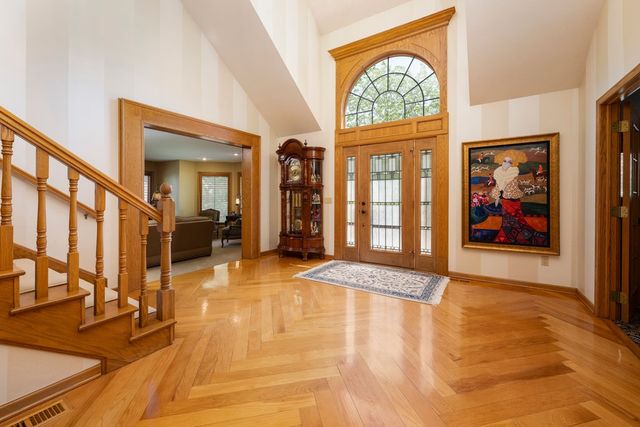 215 S 33rd Street, West Des Moines, IA 50265