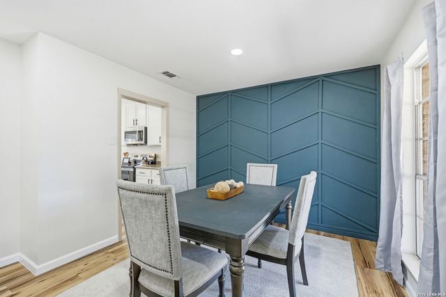 110 De Soto Dr, Universal City, TX 78148