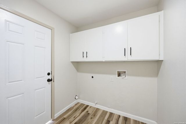 110 De Soto Dr, Universal City, TX 78148