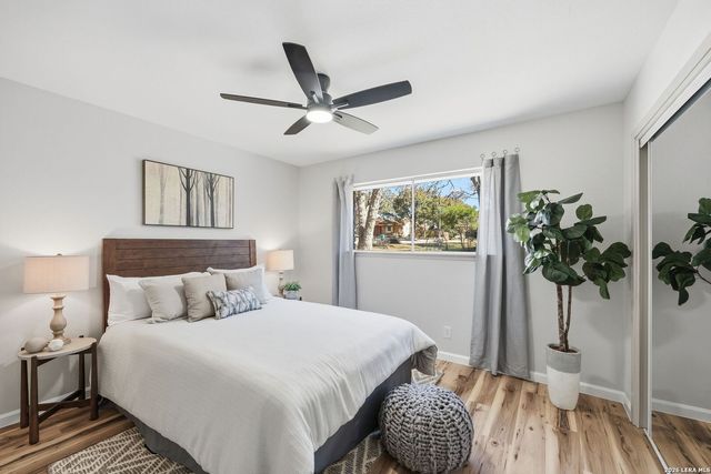 110 De Soto Dr, Universal City, TX 78148