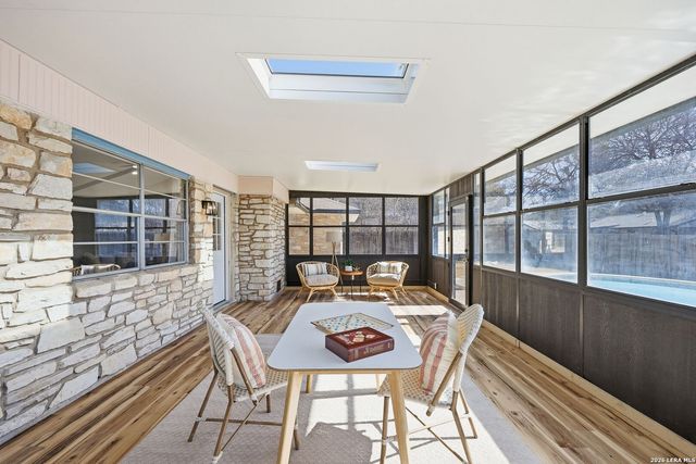 110 De Soto Dr, Universal City, TX 78148