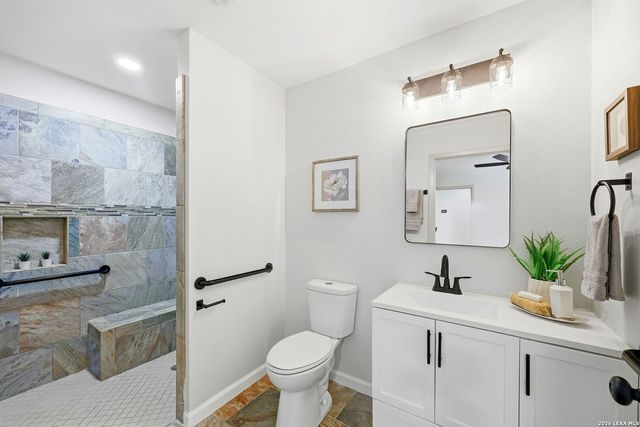 110 De Soto Dr, Universal City, TX 78148