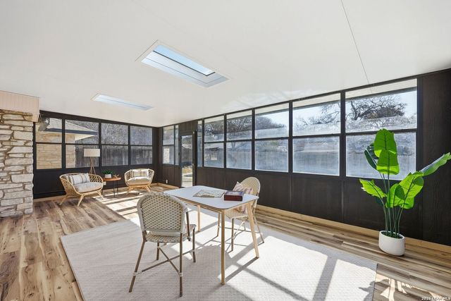 110 De Soto Dr, Universal City, TX 78148