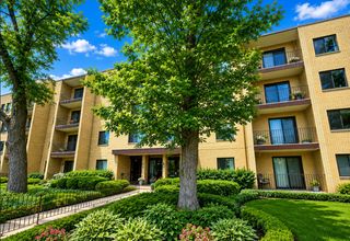 6670 S Brainard Avenue 204, Countryside, IL 60525