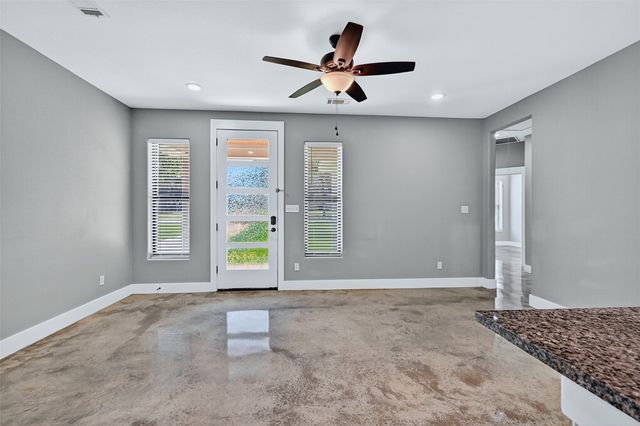 1513 S 7th Avenue, Denison, TX 75021