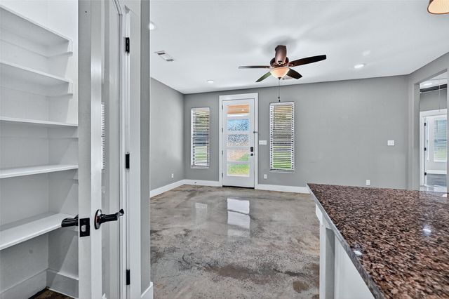 1513 S 7th Avenue, Denison, TX 75021