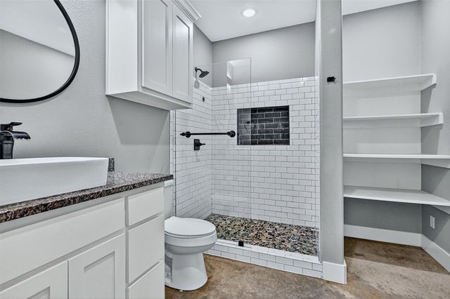 1513 S 7th Avenue, Denison, TX 75021