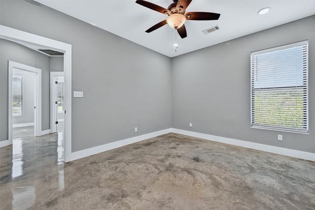 1513 S 7th Avenue, Denison, TX 75021