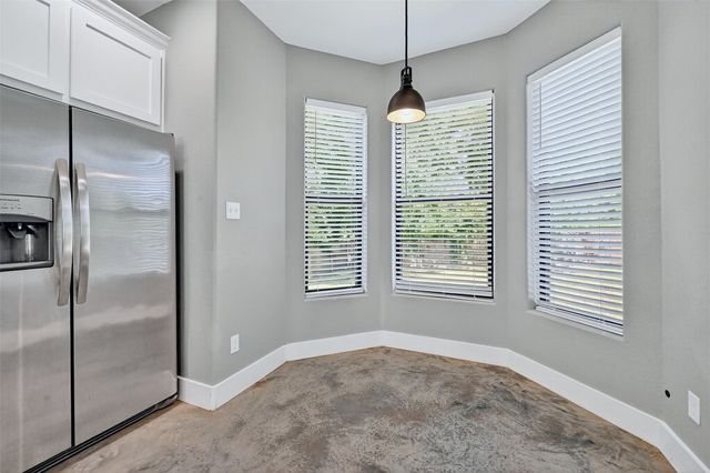 1513 S 7th Avenue, Denison, TX 75021