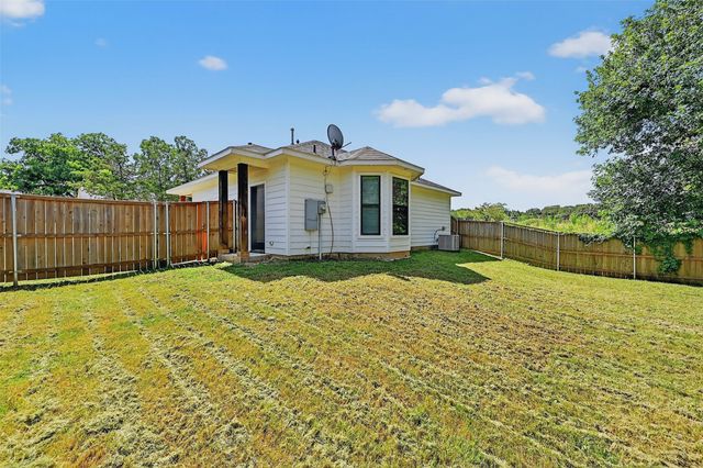 1513 S 7th Avenue, Denison, TX 75021