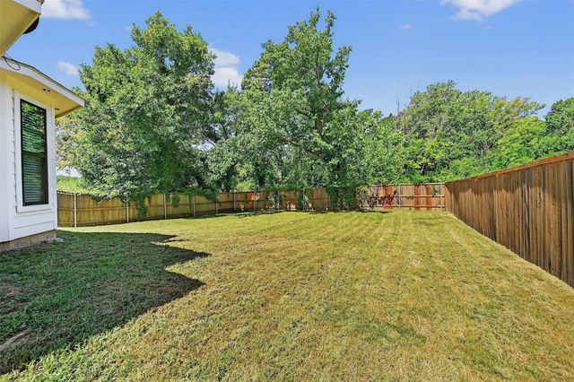 1513 S 7th Avenue, Denison, TX 75021