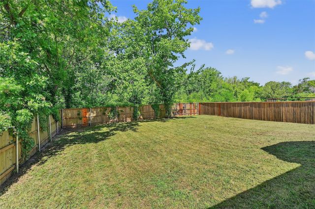 1513 S 7th Avenue, Denison, TX 75021