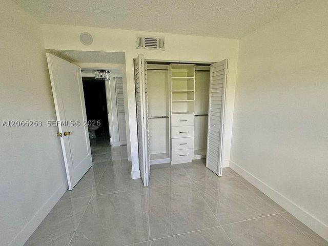 7195 NW 179th St 107, Hialeah, FL 33015