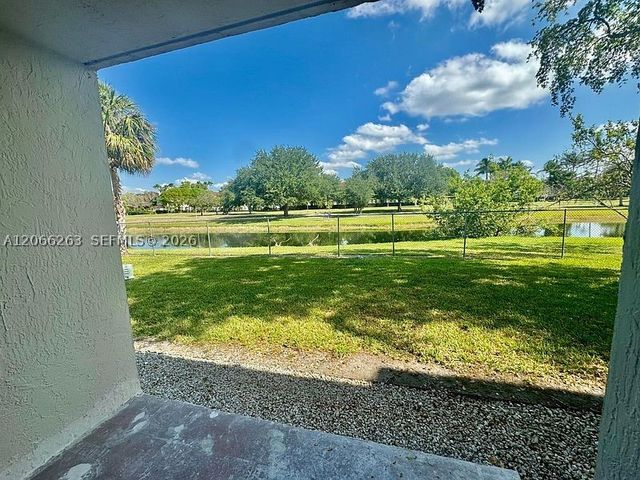 7195 NW 179th St 107, Hialeah, FL 33015