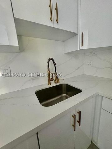 7195 NW 179th St 107, Hialeah, FL 33015