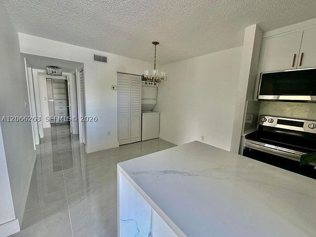 7195 NW 179th St 107, Hialeah, FL 33015