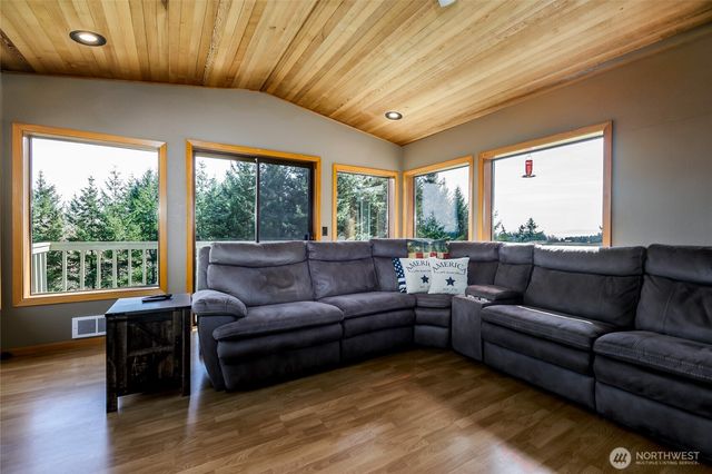222 Oak Hill Drive, Friday Harbor, WA 98250