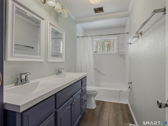 21 Whittle Street, Groton, CT 06355