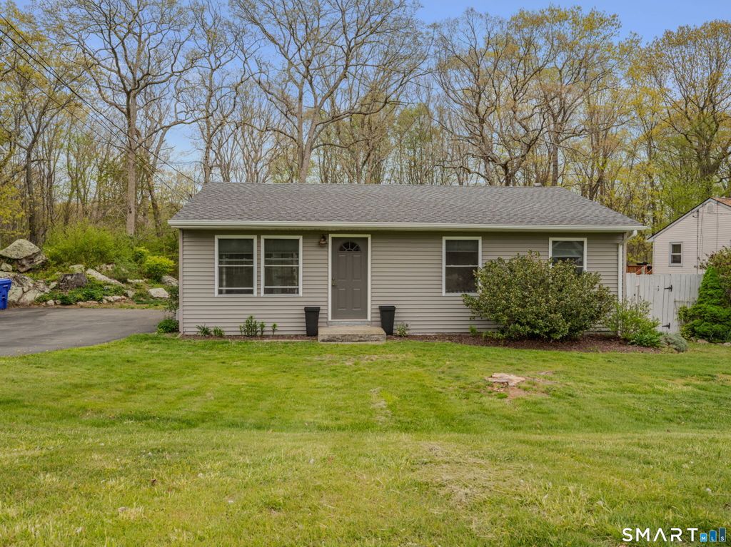 21 Whittle Street, Groton, CT 06355
