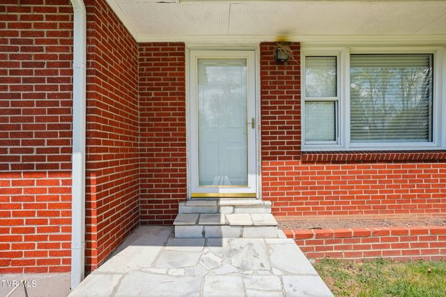 26 Wh Short Street, Castlewood, VA 24224