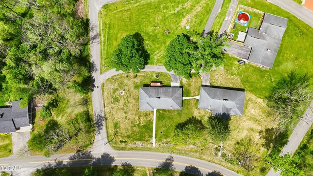26 Wh Short Street, Castlewood, VA 24224