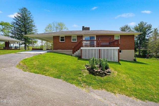 26 Wh Short Street, Castlewood, VA 24224