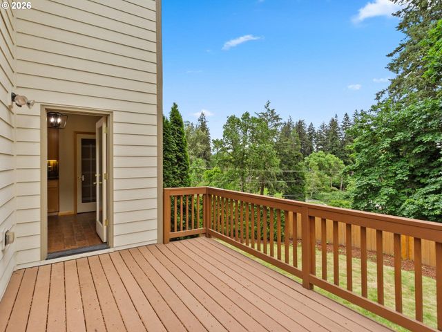 860 N P St, Washougal, WA 98671