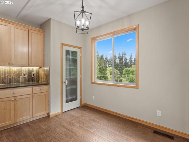 860 N P St, Washougal, WA 98671