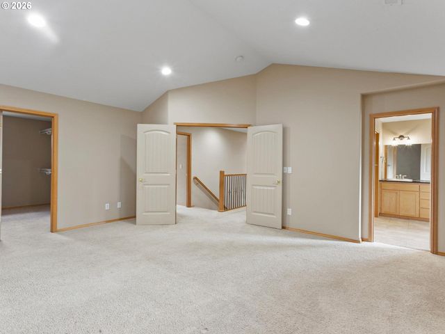 860 N P St, Washougal, WA 98671