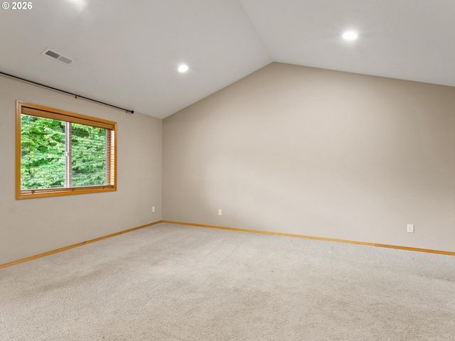 860 N P St, Washougal, WA 98671