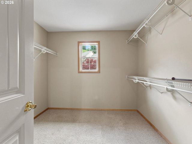 860 N P St, Washougal, WA 98671