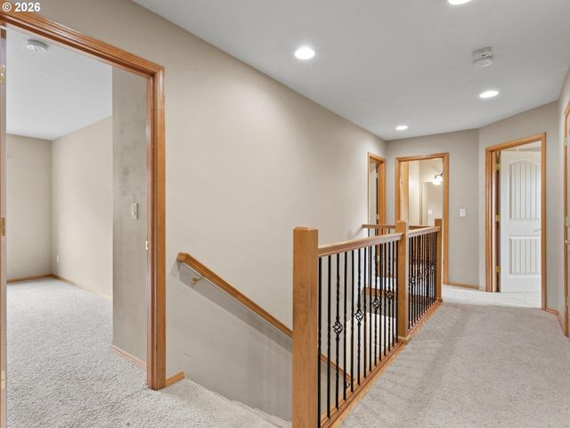 860 N P St, Washougal, WA 98671