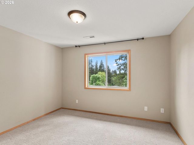 860 N P St, Washougal, WA 98671