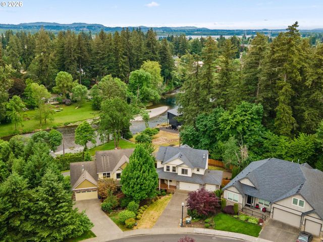 860 N P St, Washougal, WA 98671