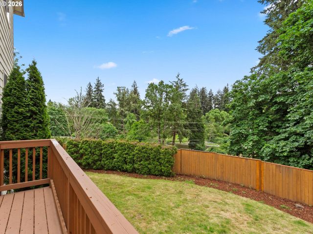 860 N P St, Washougal, WA 98671