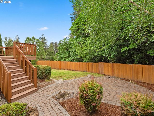 860 N P St, Washougal, WA 98671