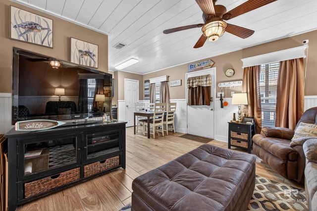 1125 W Beach Boulevard 201, Gulf Shores, AL 36542