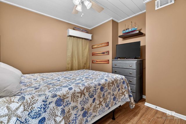 1125 W Beach Boulevard 201, Gulf Shores, AL 36542