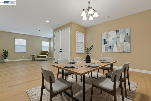 16166 Meadowmeer Ln, Fontana, CA 92336