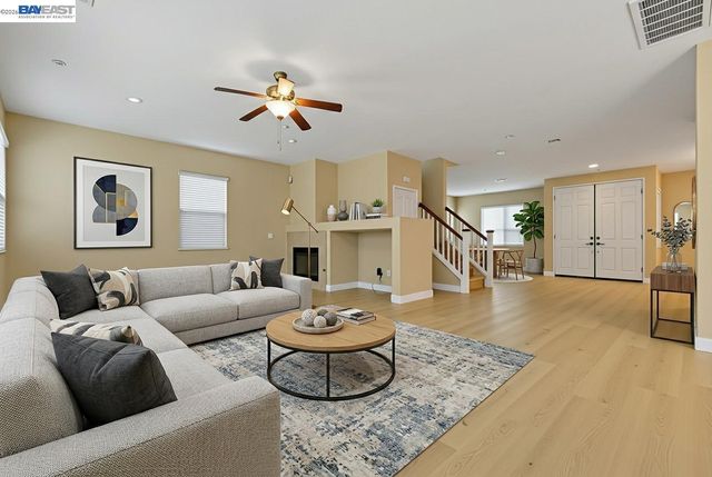 16166 Meadowmeer Ln, Fontana, CA 92336