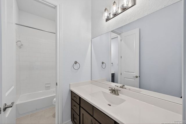 28640 Bull Gate, Boerne, TX 78015